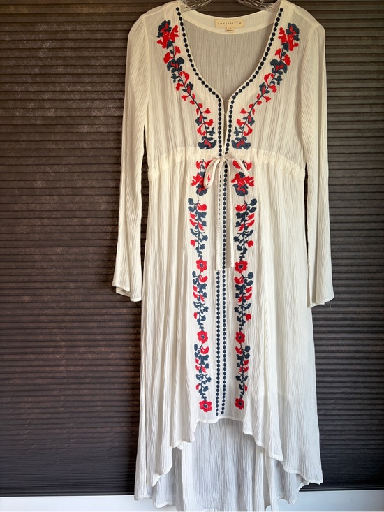 lovestitch Dresses & Skirts - lovestitch White High-Low Embroidered Floral Dress with Red and Navy Accents